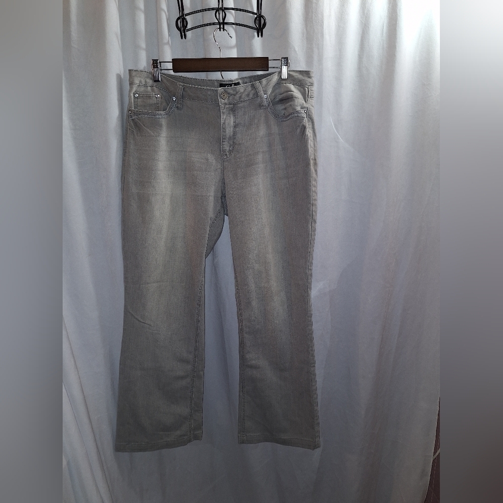 Earl jeans size 16 Embellished pockets